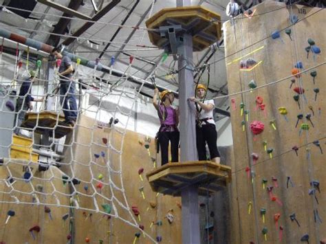 Metro rock - Burlington Rock Climbing Gym. MetroRock is your place for indoor and outdoor rock climbing events for kids, adults, groups and more. 